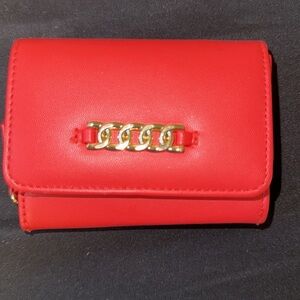 🛍️Red Chain Accent Wallet🛍️